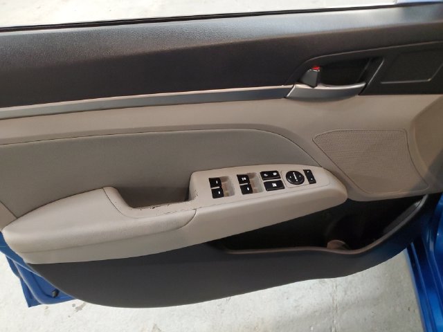 Used 2017 Hyundai Elantra SE FWD image 12