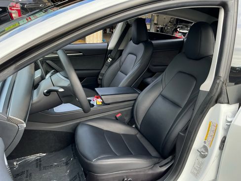Used 2023 Tesla Model 3 Performance image 18