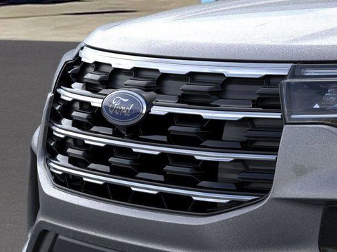 New 2025 Ford Explorer Active w/ Active Comfort Package image 17