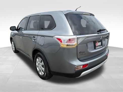 Used 2015 Mitsubishi Outlander ES FWD image 5