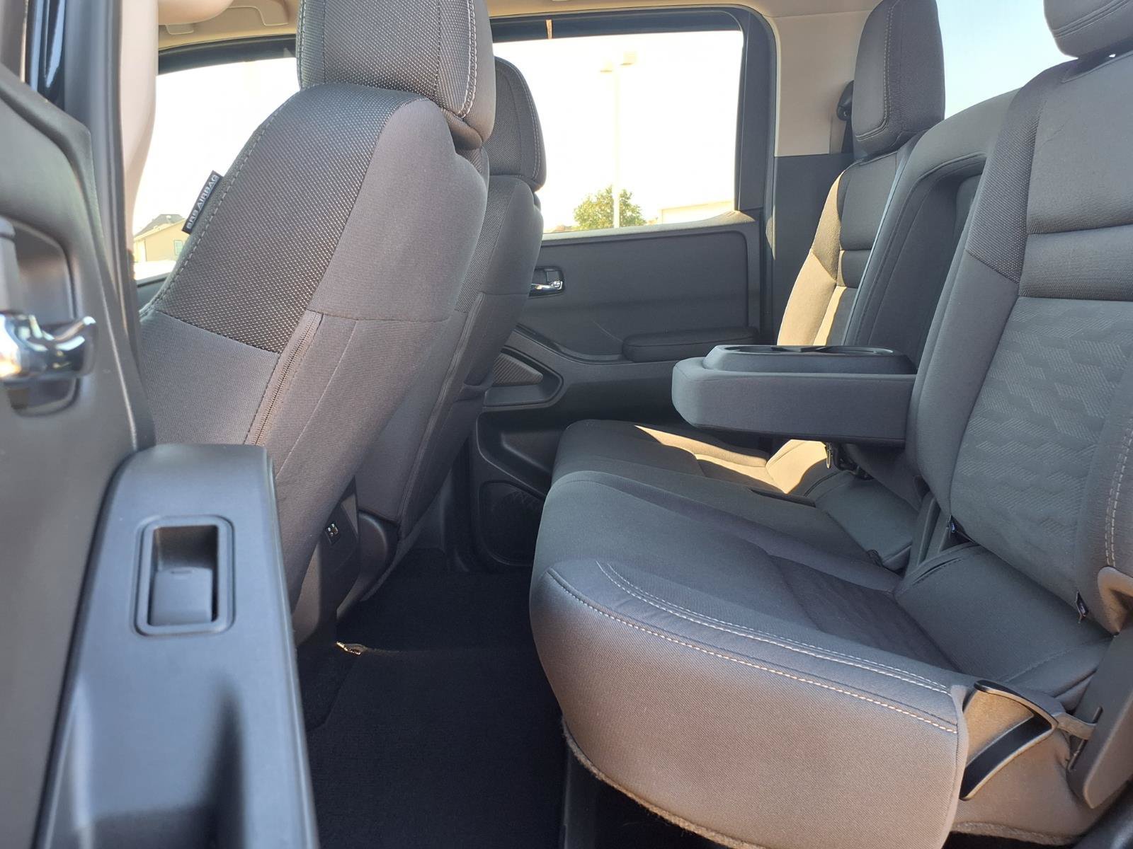 Used 2024 Nissan Frontier SV w/ Technology Package RWD image 16