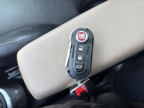 Used 2014 FIAT 500L Lounge image 25