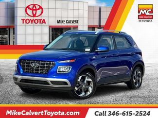 Used 2025 Hyundai Venue SEL FWD video 1