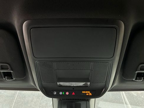 Used 2025 Chevrolet Equinox LT image 16