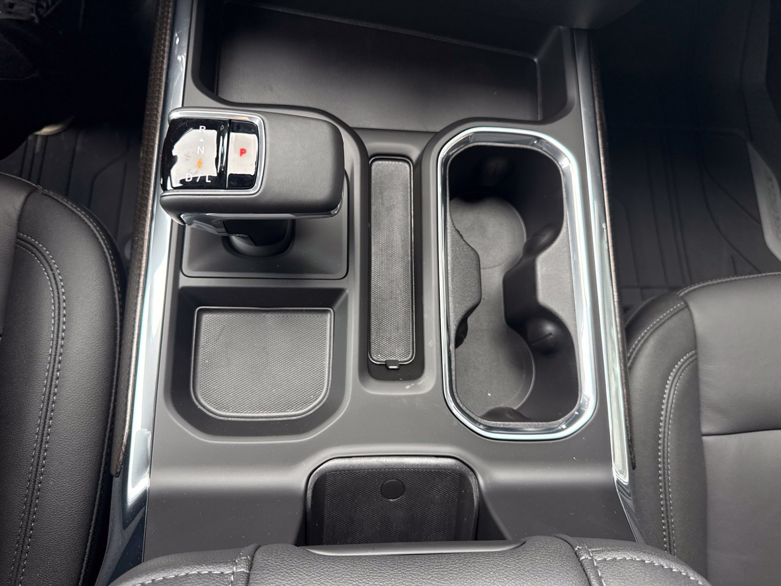 New 2026 Chevrolet Silverado 1500 RST w/ RST All Star Premium Package AWD/4WD image 24