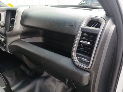 Used 2022 RAM 2500 Tradesman w/ Chrome Appearance Group AWD/4WD image 36