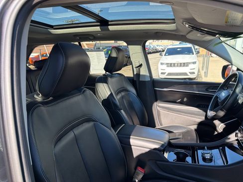 Certified 2022 Jeep Grand Cherokee Limited image 25