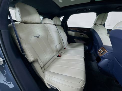 New 2025 Bentley Bentayga image 25
