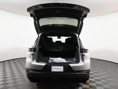 Used 2026 Porsche Cayenne S AWD/4WD image 43
