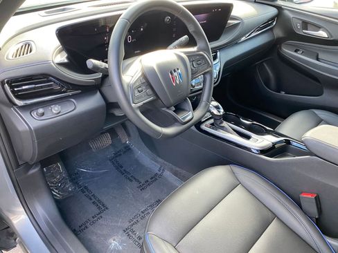 Used 2025 Buick Envista Sport Touring image 34