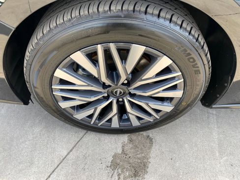 Used 2025 Nissan Altima 2.5 SV image 30