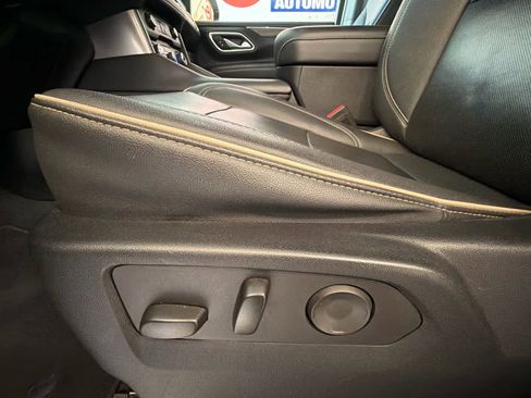 Used 2023 Chevrolet Suburban Premier image 15