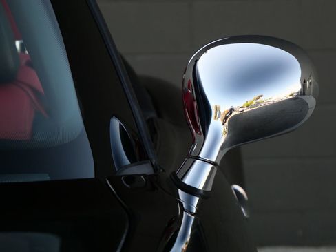 Used 2001 BMW Z8 RWD image 16