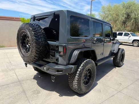 Used 2017 Jeep Wrangler Unlimited Rubicon w/ Max Tow Package AWD/4WD image 15