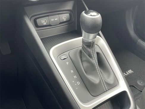 New 2026 Hyundai Venue SE image 16