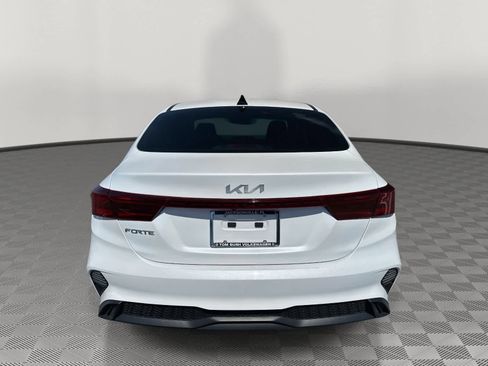 Used 2024 Kia Forte LXS FWD image 4
