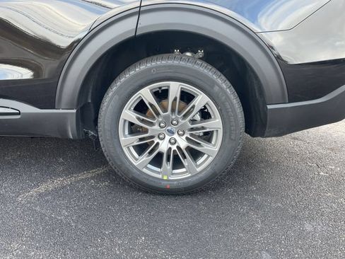New 2026 Ford Explorer Active w/ Active Comfort Package AWD/4WD image 18
