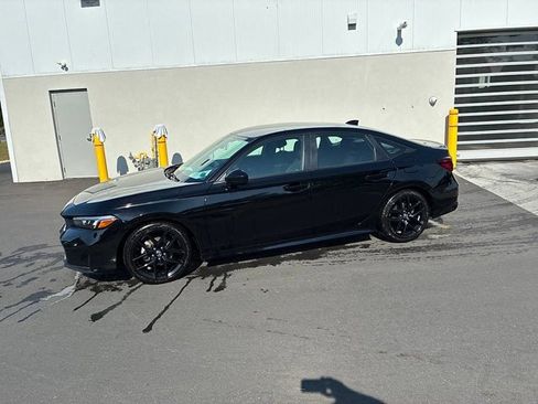 Used 2025 Honda Civic Sport image 15
