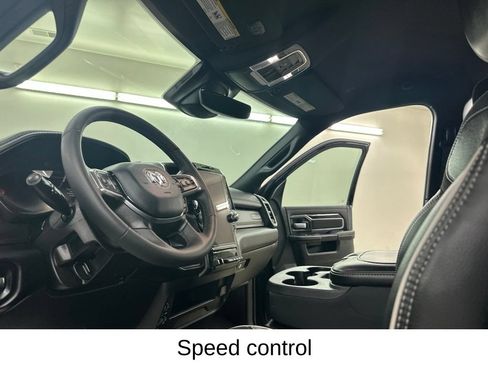 Used 2026 RAM 2500 Laramie AWD/4WD image 35