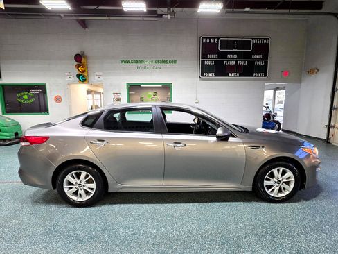 Used 2016 Kia Optima LX image 5