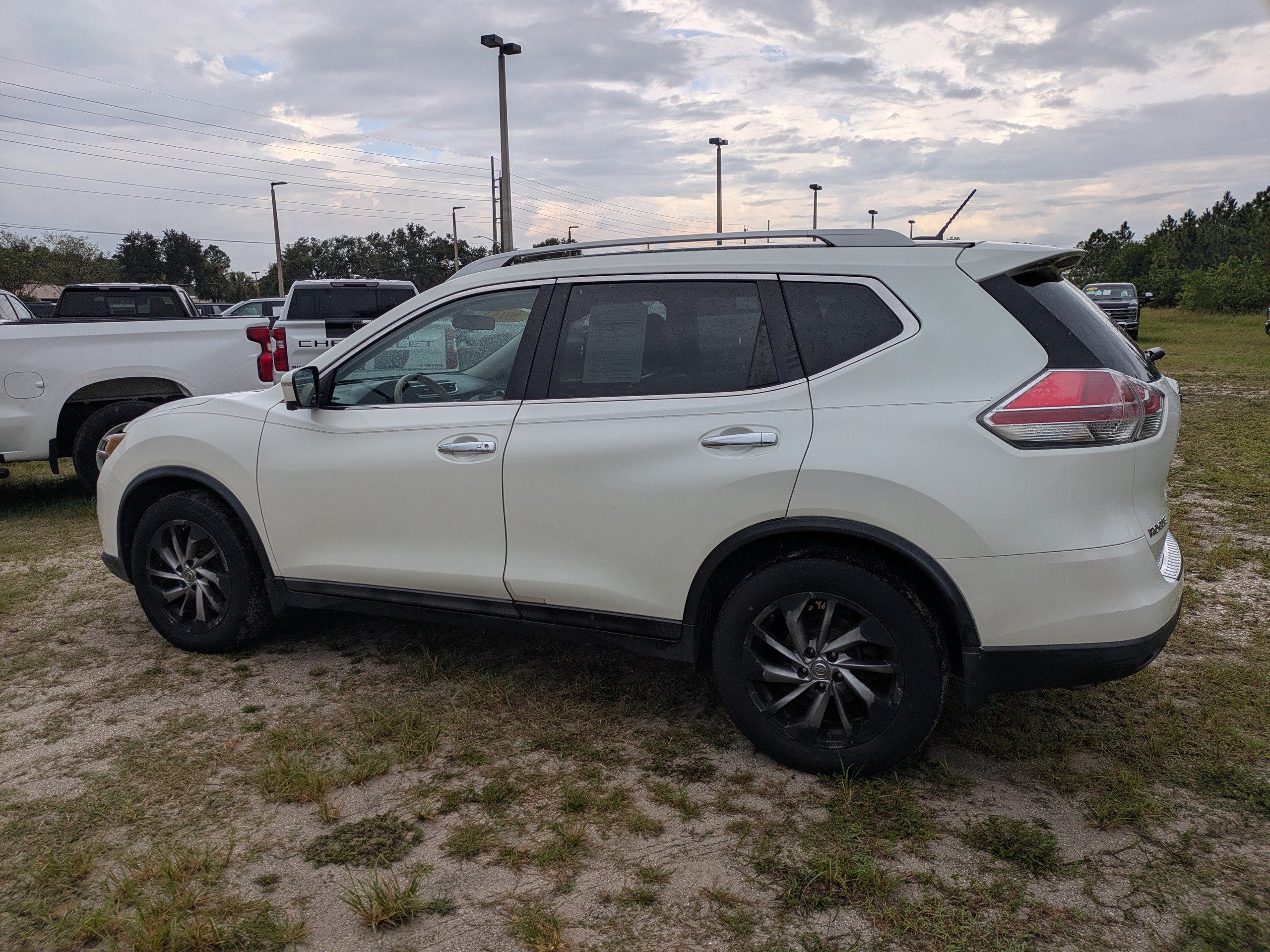 Used 2015 Nissan Rogue SL w/ SL Premium Package FWD image 6
