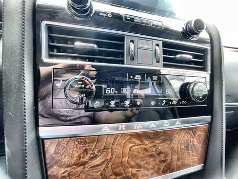 Used 2024 Nissan Armada SL AWD/4WD image 18