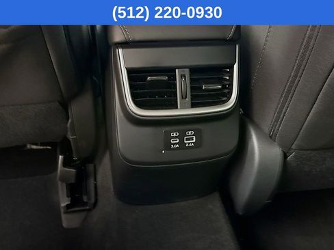 Used 2025 Subaru Outback Premium AWD/4WD image 31