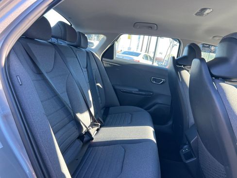 Used 2025 Kia K4 EX image 18