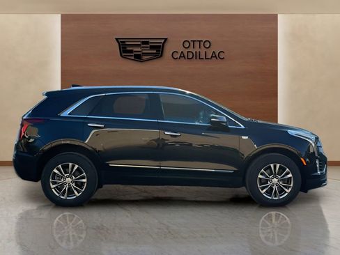 Certified 2023 Cadillac XT5 Premium Luxury w/ LPO, Floor Liner Package image 6