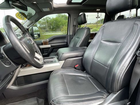 Used 2017 Ford F150 Lariat w/ Equipment Group 502A Luxury AWD/4WD image 18