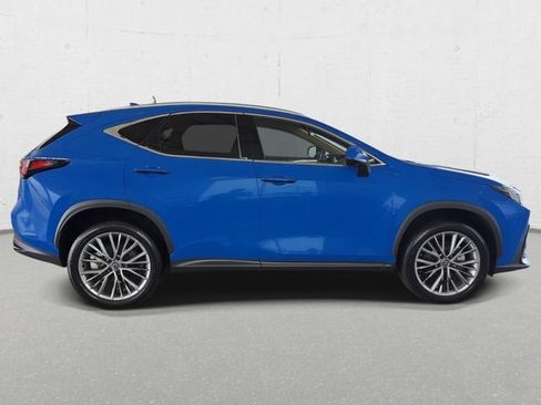 Certified 2025 Lexus NX 350h AWD w/ Cold Area Package image 4