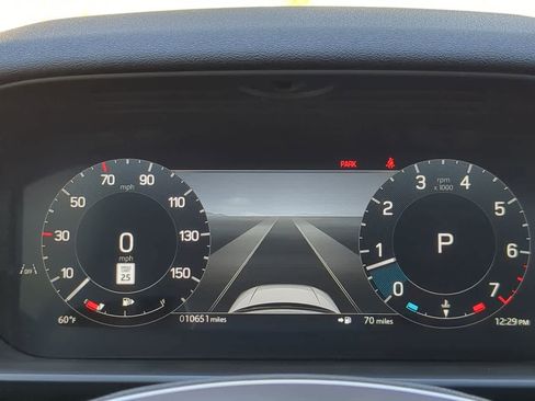 Certified 2024 Land Rover Discovery S image 35