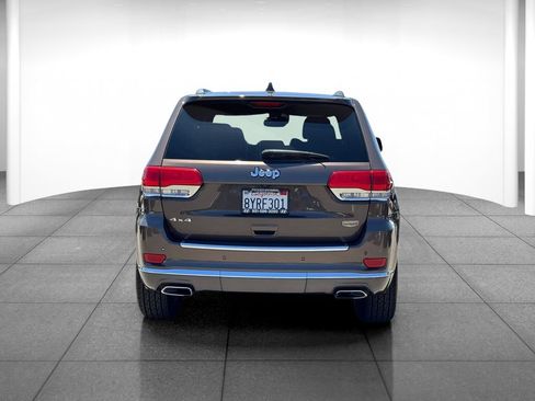 Used 2018 Jeep Grand Cherokee Summit AWD/4WD image 4