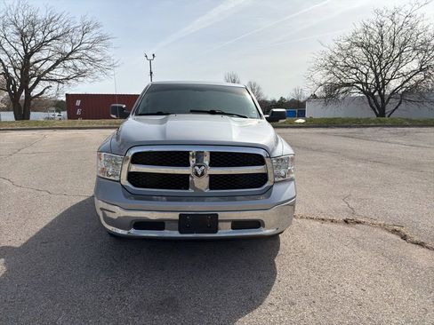 Used 2020 RAM 1500 Classic SLT w/ Luxury Group image 2