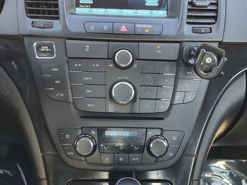 Used 2013 Buick Regal Premium image 23