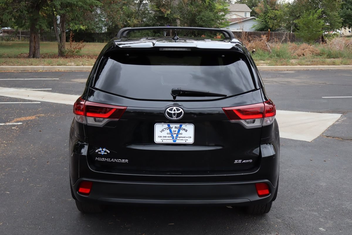 Used 2019 Toyota Highlander SE AWD/4WD image 6