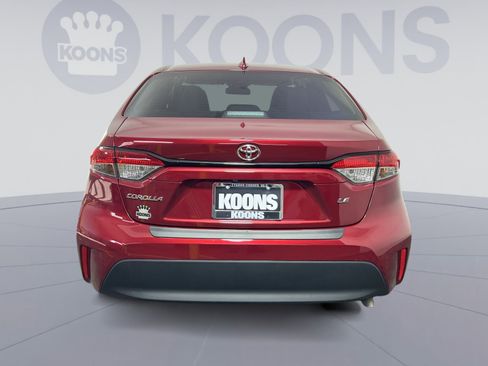 Used 2025 Toyota Corolla LE image 5
