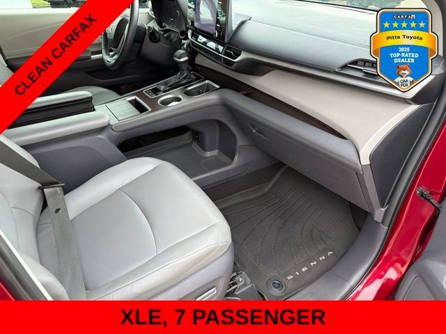 Used 2021 Toyota Sienna XLE FWD image 10