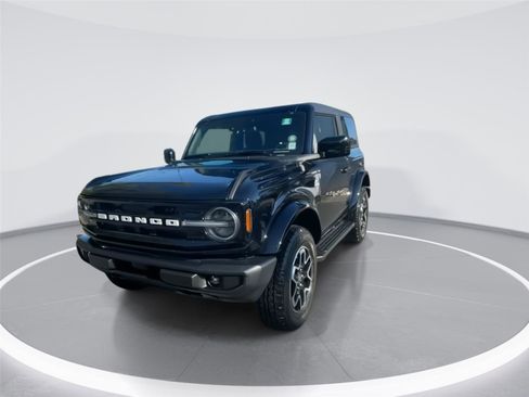 Used 2023 Ford Bronco Outer Banks image 5