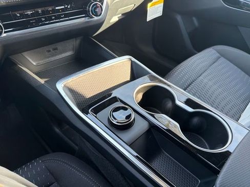 New 2026 Chevrolet Equinox LT w/ Safety and Technology Package FWD image 29