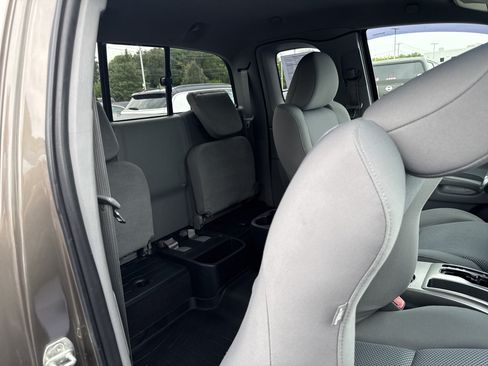 Used 2012 Toyota Tacoma 4x4 Access Cab V6 w/ TRD Off-Road Pkg image 17
