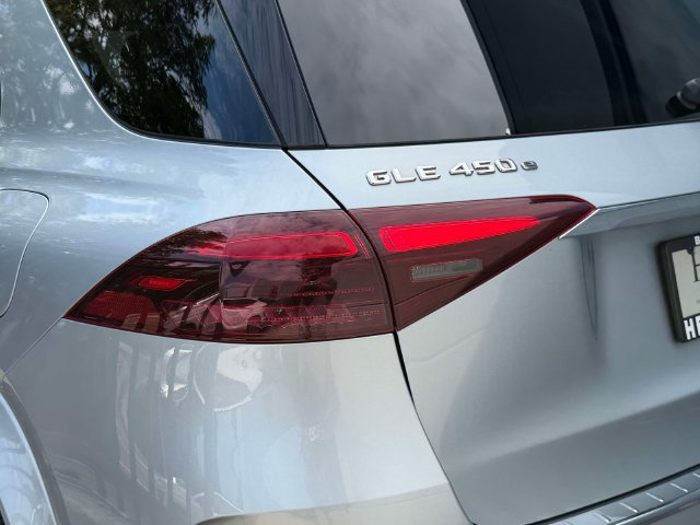 Certified 2025 Mercedes-Benz GLE 450e 4MATIC image 8