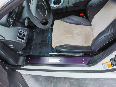 Used 2011 Aston Martin V12 Vantage Coupe image 46