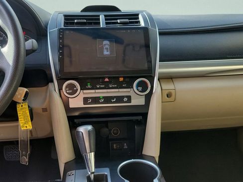 Used 2012 Toyota Camry LE image 22