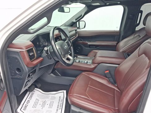 Used 2023 Ford Expedition Limited AWD/4WD image 4