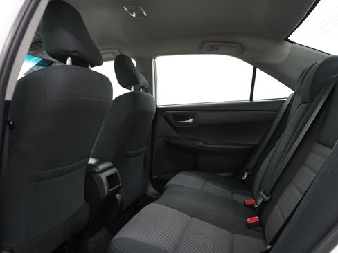 Used 2017 Toyota Camry LE FWD image 17