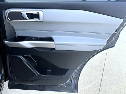 Used 2023 Ford Explorer XLT w/ Equipment Group 202A image 18