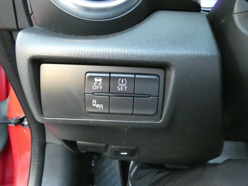 Used 2018 FIAT 124 Spider Lusso w/ Convenience Group image 51