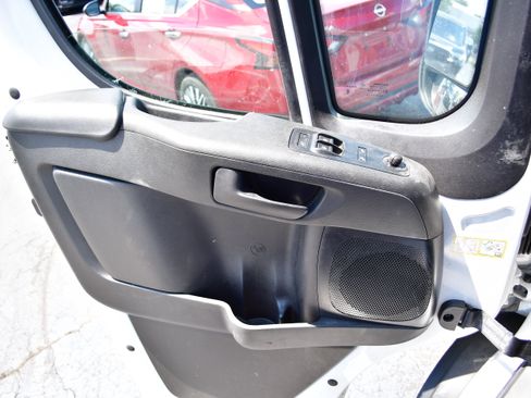 Used 2025 RAM ProMaster 2500 w/ Convenience Group FWD image 12