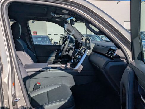 New 2026 Lexus LX 700h Luxury image 6